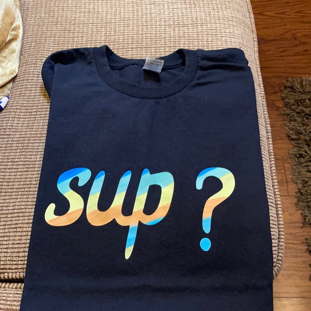 Gildan tee shirt